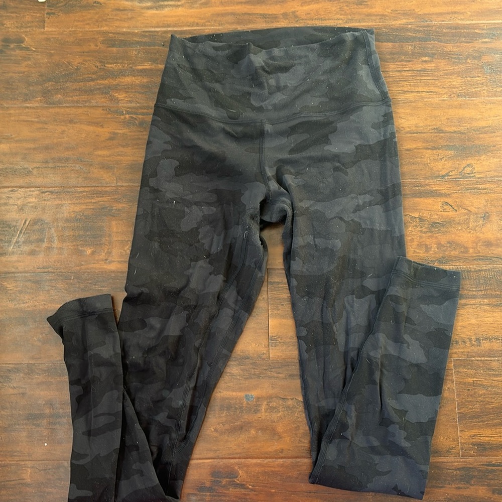 Lululemon 28’ align camo leggings
